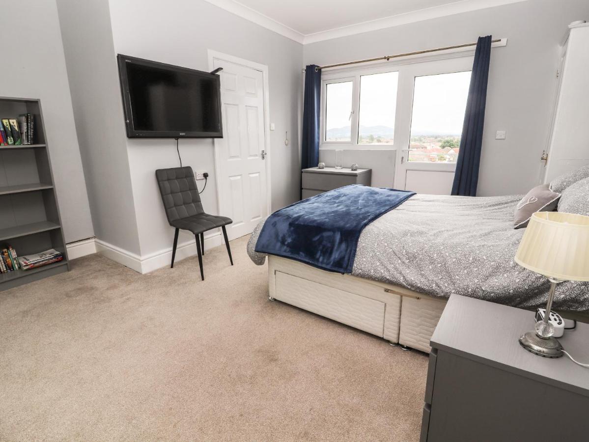 Ty Uchaf Apartment Рил Екстериор снимка