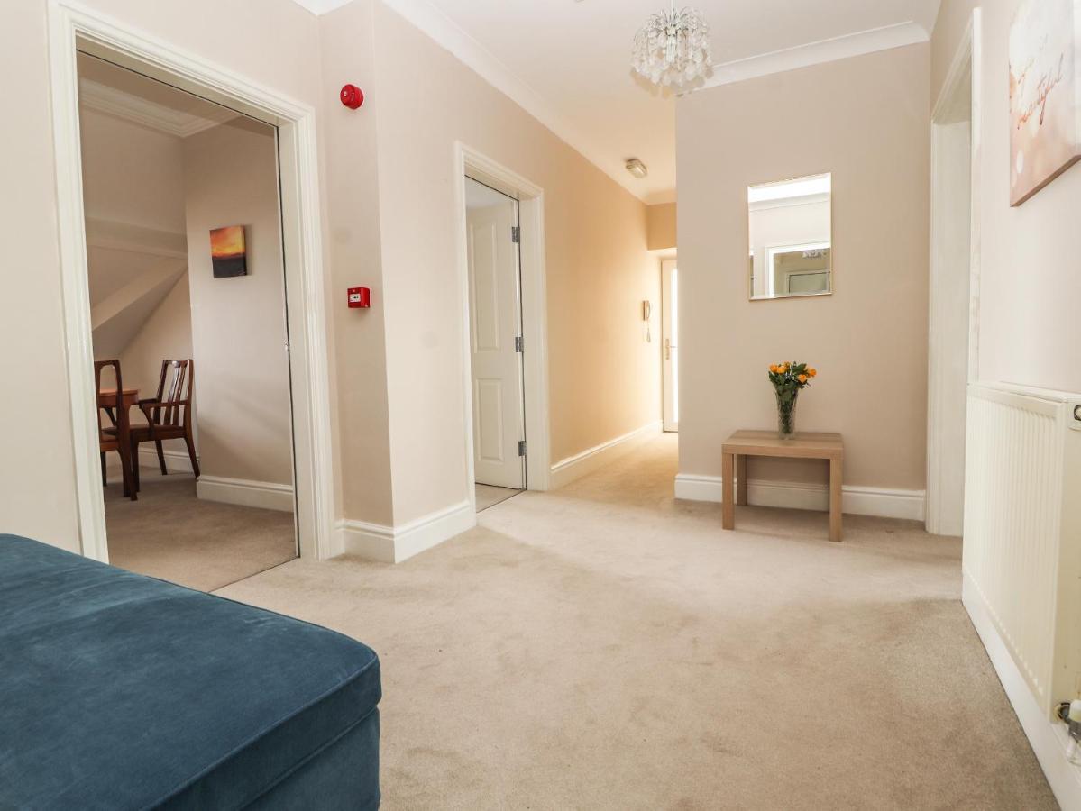 Ty Uchaf Apartment Рил Екстериор снимка
