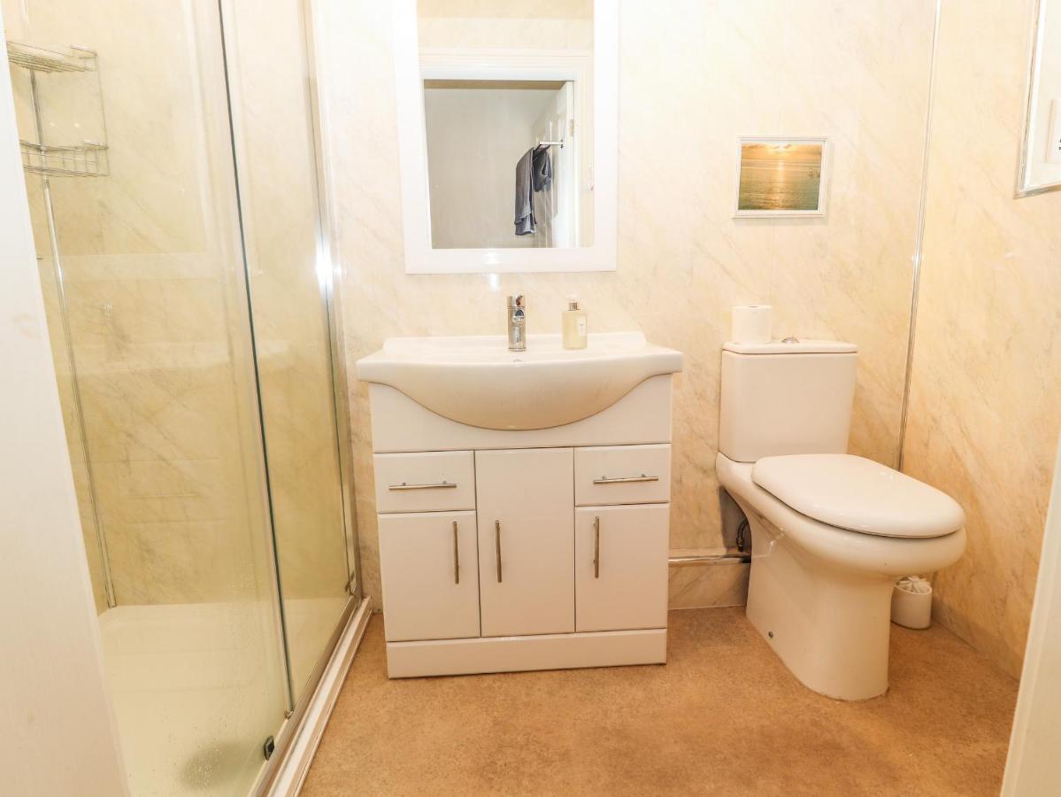 Ty Uchaf Apartment Рил Екстериор снимка